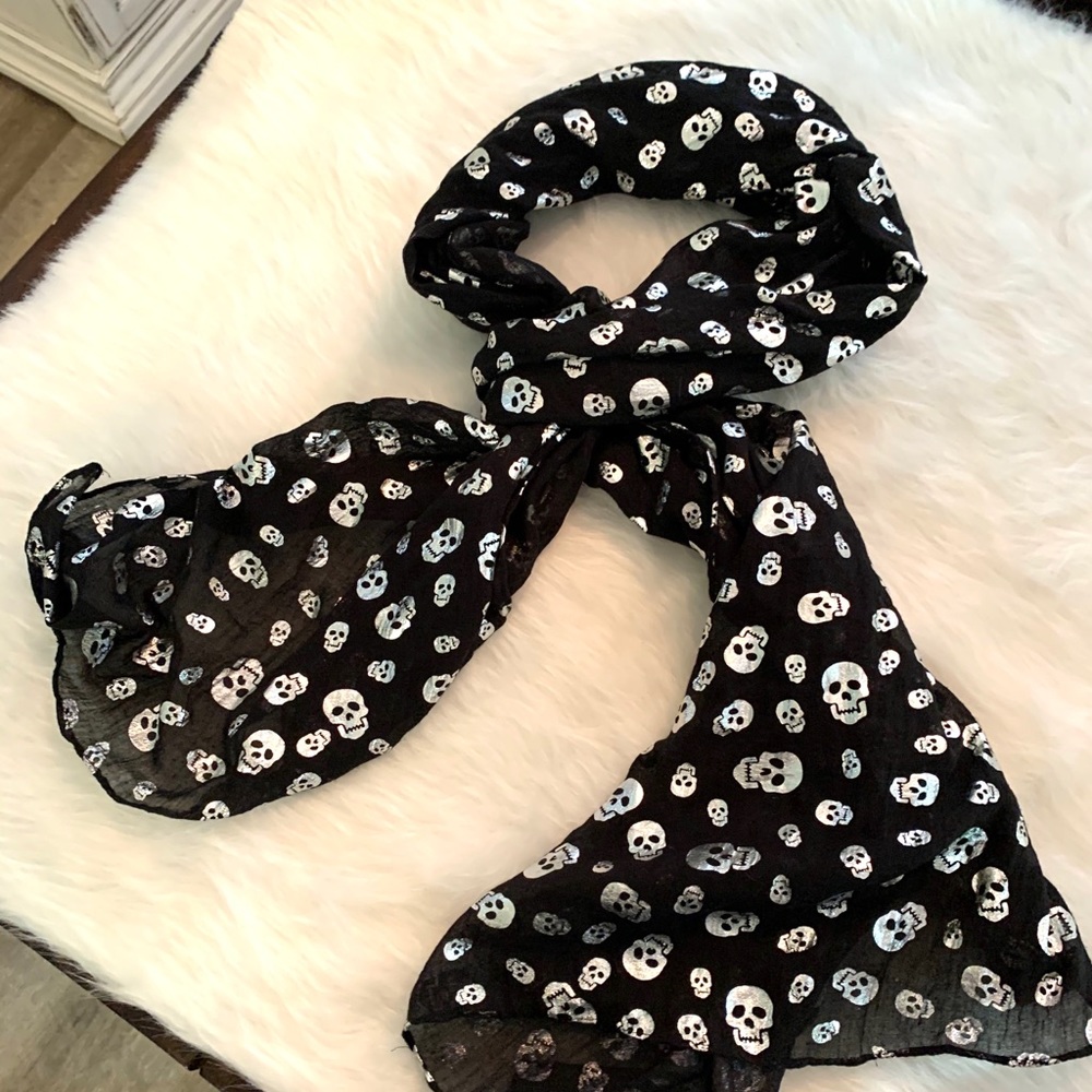 Halloween inspired Black scarf with silver skulls